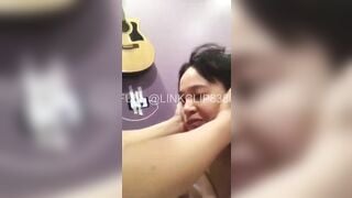 Khánh Linh Cute lộ clip chat sex cho bạn xem dưới MÔ TẢ