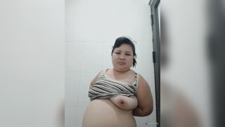 Máy bay Mộng Lan siêu mập tắm
