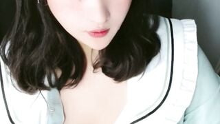 Gái xinh chubby vú to lồn múp khoe hàng trên live 2