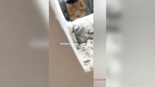 Quay lén chị hàng xóm tắm đêm 2