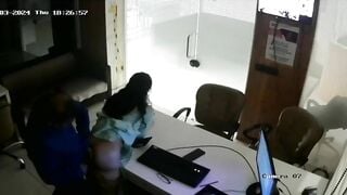 Giám đóc địt thư kí trong phong riêng bị cam quay lại 1