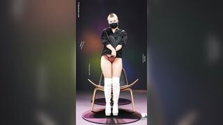 Nghề mới livetream ăn mặc gợi cảm nhảy khiêu dâm nữa hở nữa che cùng e teen vú bự p1