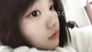 Mặt loli mà vú bằng cái đầu:)