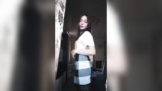 Em tây múp rụp, địt thì đầm phải biết