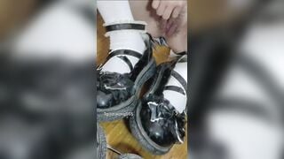 Loli dâm mình dây thích phô dâm trước gương #7