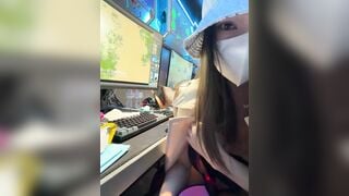 Girl Live Thủ Dâm Public Tập 50