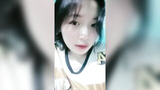 tuyết anh 2k8 móc lồn xong liếm p2