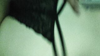 chơi em sinh viên dâm dưới đất em mặc ren đen sexy quá