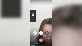 TRỐN BỐ MẸ , VÀO NHẰ TẮM CHÁT SEX