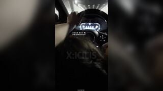 Nay lái xe chill ghê vừa ngắm đường vừa được e bú cu bên dưới sướng tê