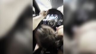 Nay lái xe chill ghê vừa ngắm đường vừa được e bú cu bên dưới sướng tê