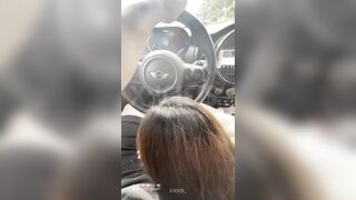 Nay lái xe chill ghê vừa ngắm đường vừa được e bú cu bên dưới sướng tê p3