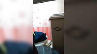 Quay trộm mẹ vợ múp tắm