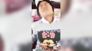 Đụ em học sinh lớp 12 mặt cực dâm chuẩn bị đi học tại phòng em luôn