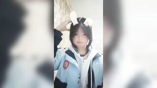 THỎ CON NGỐC NGHẾCH
