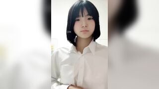 Nữ sinh trung học nhật bản dễ thương