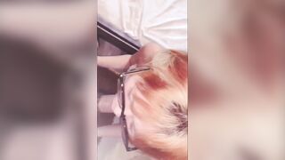 Kính cận dâm đãng bú cu cho ny ngay tại trọ