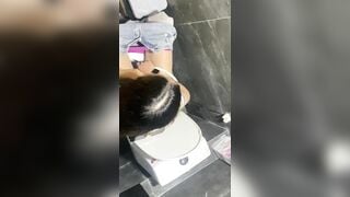 siêu phẩm quay lén các em xinh đi đái nhìn thật thích mắt - phần 1