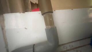 Quay lén cô ruot tắm