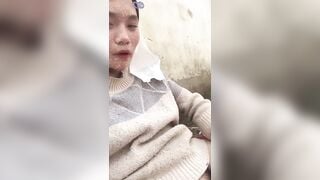 Gạ được bé cấp 2 làm slave thủ dâm pubilc