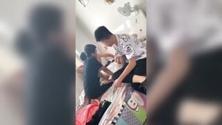 Đi ăn sinh nhật và cái kết bị lũ bạn hiếp dâm