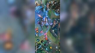 Đang dở trận game nhưng em người yêu lại nứng