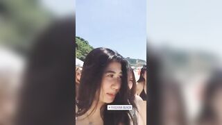 Vú to nứng lồn 44