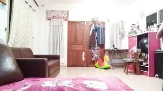 Cha dưỡng đè đụ con gái riêng của vợ 17 tuổi.