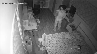 Hack cam quay lén đôi vợ ck trẻ tranh thủ lúc con ngủ mà đụ nhau từ sàn đến giường p2