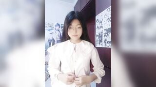 lớp 10 mọt sách bị trai dụ thủ dâm móc lồn quay video - phần 1