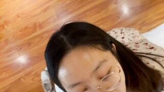 bón cu cho bé học sinh kính cận trông em mọt sách quá - phần 1