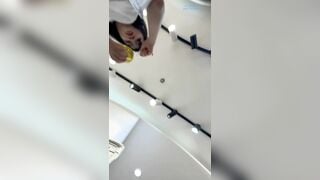 Quay lén quần lót em teen mông to bên trong trung tâm thương mại