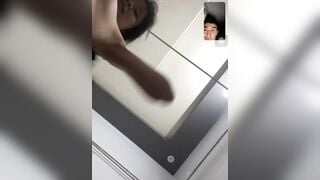 đang call nói chuyện mà bé học sinh vạch áo lên khoe vú gạ chịch