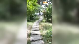 Hành trình dẫn em ghệ xinh dâm lên núi tránh nóng p1