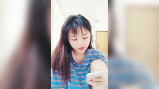 VỪA NGỦ DẬY, A ĐÃ HÀNH E GẦN TIẾNG
