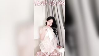 Gạ gẫm mãi, Con bạn Loli mình dây Mới Bóp Vú Móc lồn thủ dâm chát sex cho xem