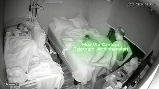 Hack Camera Vừa Trông Mẹ Ốm Vừa Địt Vợ Dâm Lên Đỉnh Liên Tục