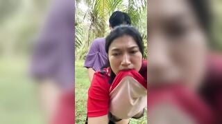 Dụ dỗ vợ thằng khác ra vườn vắng đụ cho sướng con cặc.