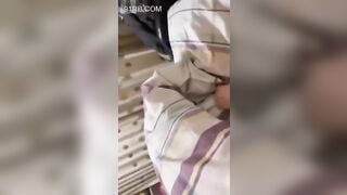 Địt bé rau non mới lớn lông lồn chưa mọc hết