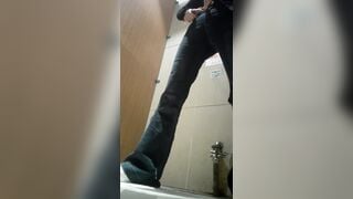 seri đặt cam quay lén nhà vệ sinh nữ em nào đít cũng to lồn múp - phần 31