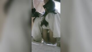 seri đặt cam quay lén nhà vệ sinh nữ em nào đít cũng to lồn múp - phần 37