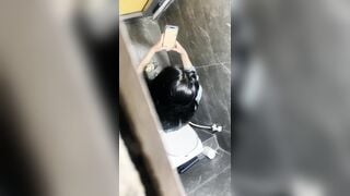 seri đặt cam quay lén nhà vệ sinh nữ em nào đít cũng to lồn múp - phần 46