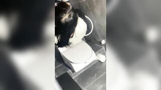seri đặt cam quay lén nhà vệ sinh nữ em nào đít cũng to lồn múp - phần 47