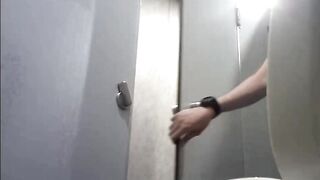 seri đặt cam quay lén nhà vệ sinh nữ em nào đít cũng to lồn múp - phần 69