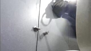 seri đặt cam quay lén nhà vệ sinh nữ em nào đít cũng to lồn múp - phần 69