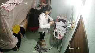 seri hack cam phòng mấy bé học sinh non tơ thay quần áo - phần 3