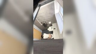 seri đặt cam quay lén nhà vệ sinh nữ em nào đít cũng to lồn múp - phần 73