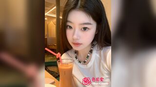 nữ sinh đại học quỳ gối bú cu cho bố đường