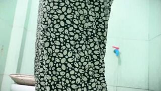 Mẹ vợ tắm truồng đẹp quá