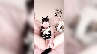 Cô gái 2k6 nứng lồn thủ dâm bằng cặc giã 12